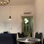 Stylish By The Vígszínház Theater Apartamento Budapest